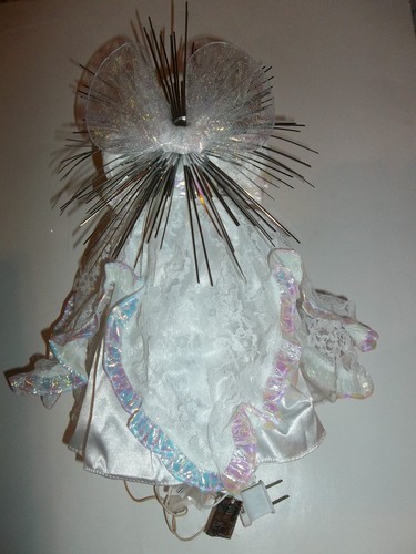 SHIMMERING ANGEL LIGHT UP TREE TOPPER - Picture 2 of 2