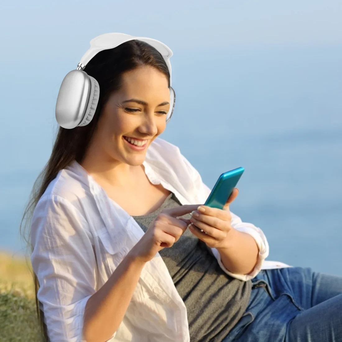 Casque Bluetooth 5.0 blanc etui inclus pour ecouter votre musique en voyage