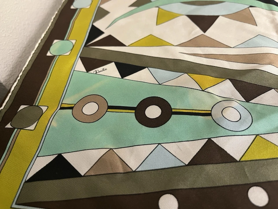 "Pañuelo geométrico vintage Emilio Pucci 17x17"" seda años 60" Foto 3 de 4
