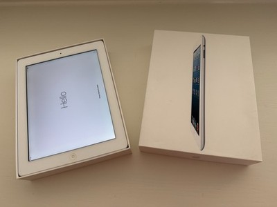 Apple iPad (4th Generation) A1460 32 GB, Wi-Fi 9.7 in - White