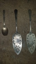 2 x alte versilberte Kuchenscheibe und Löffel 1937 Georg VI Krönung 