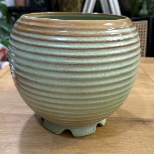 MCM FRANKOMA USA Pottery Prairie Green  70 Ribbed Footed Planter 9”  Vase OK