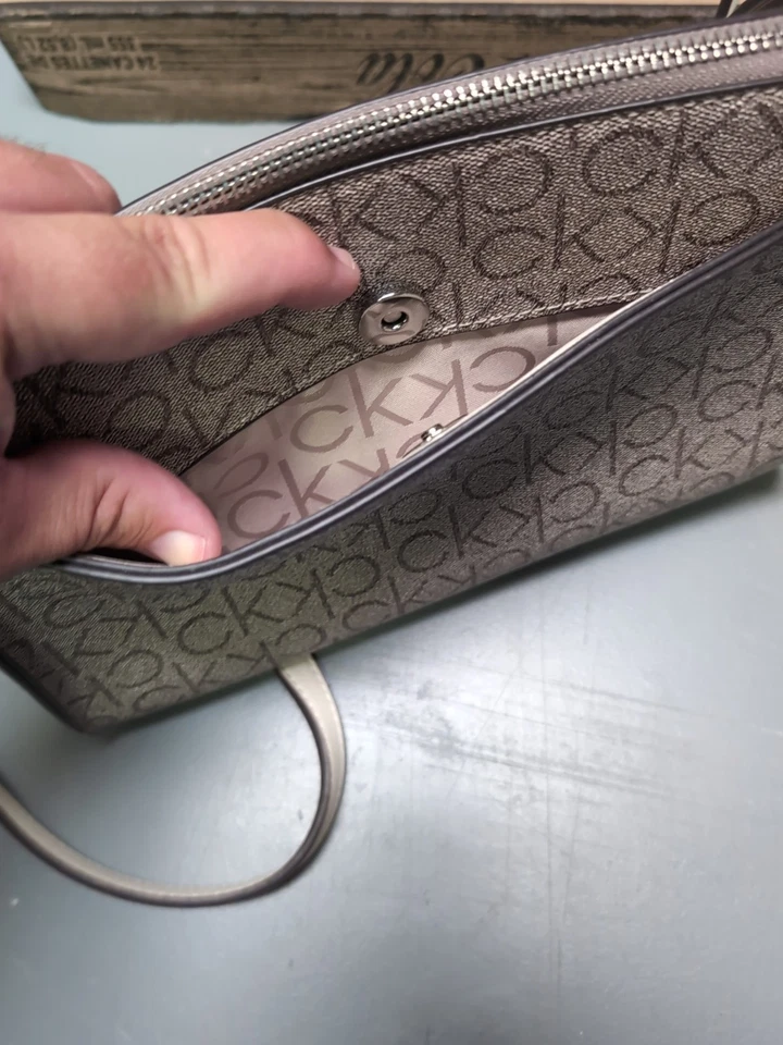New Calvin Klein Beige & Cream Tan CK Signature Shoulder / Purse - Image 4 of 4