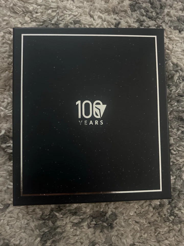 Juego de diario y bolígrafo Delta Air Lines Centennial Foto 2 de 2