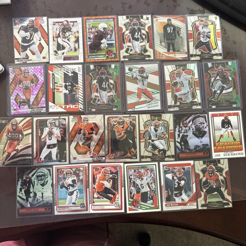 25 Cincinnati Bengals Football Card Lot - Parallels, Inserts, Rookies, Mix