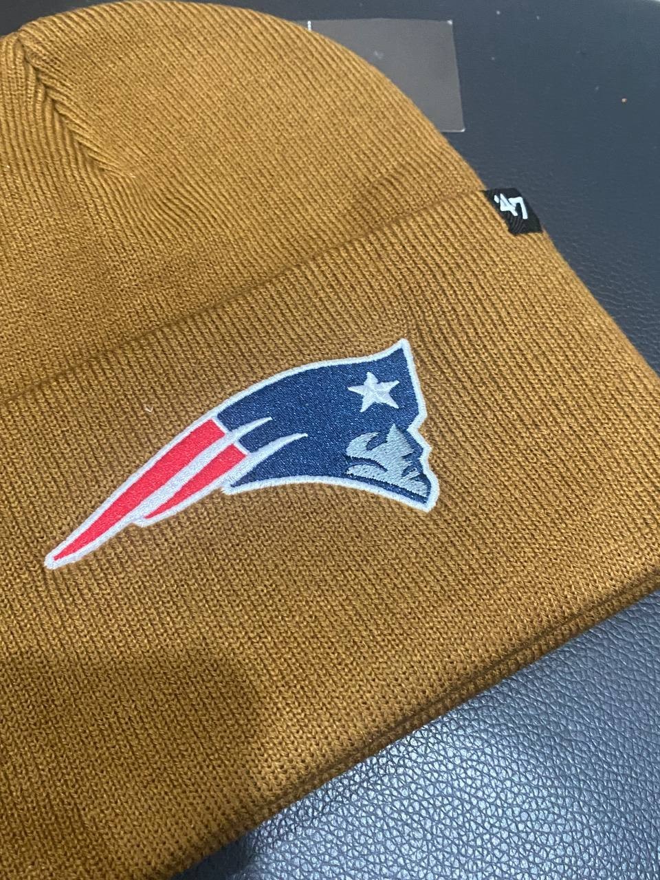 Carhartt ’47 New England Patriots NFL Knit Cuffed Beanie Winter Hat Unisex NWT thumbnail 6