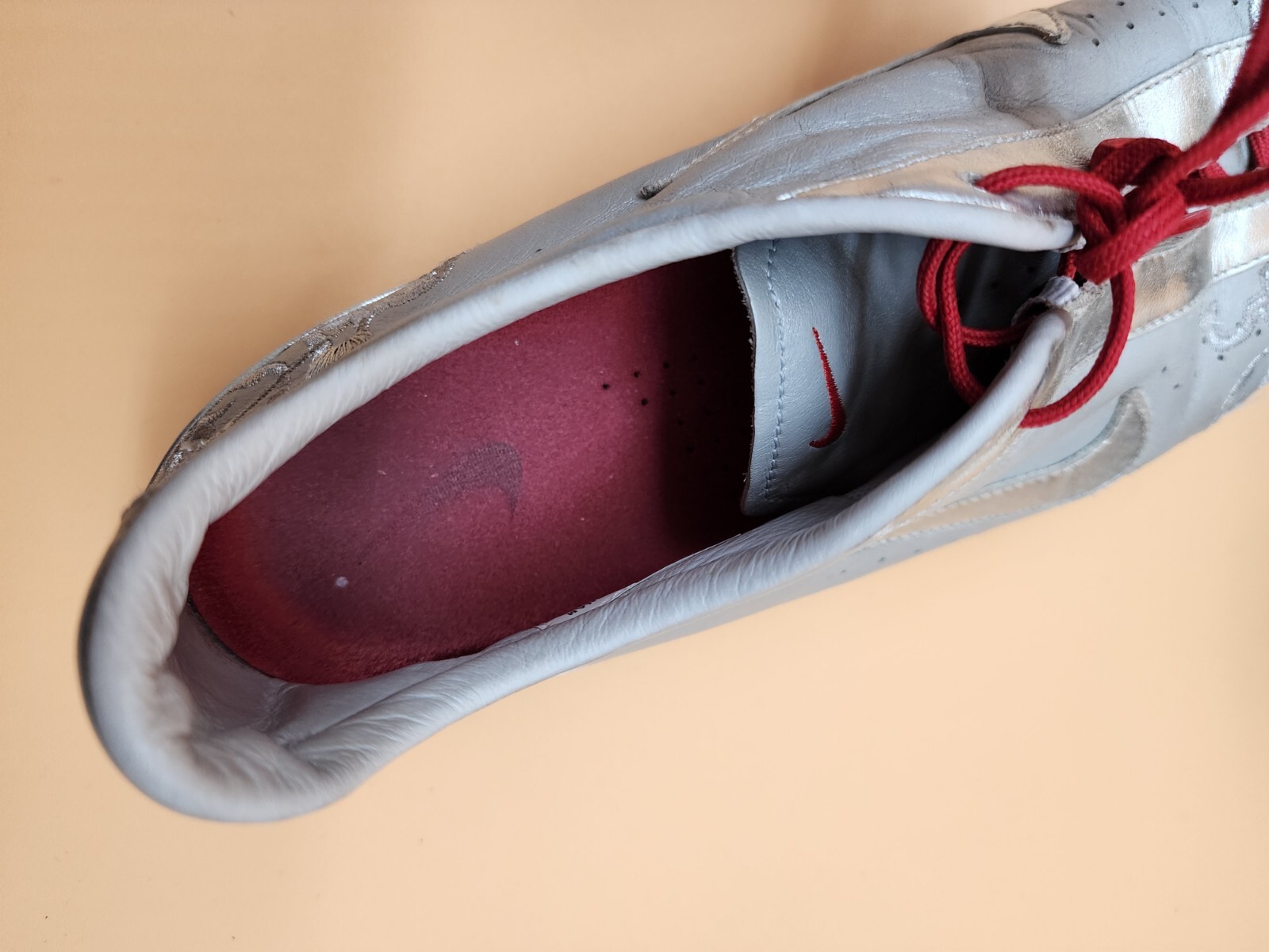 nike rival shox