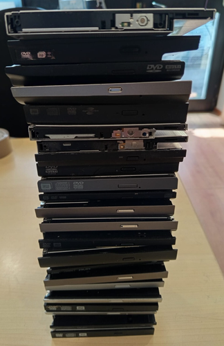 Lotto di 25 Masterizzatori DVD per Notebook Vari Modelli - Afbeelding 2 van 3
