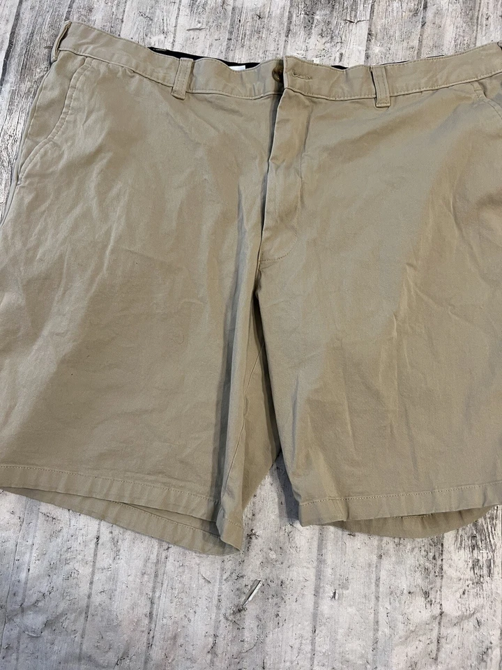 Shorts chino Club Room masculino frente plana tamanho 42 W costura interna 9,5 polegadas - Imagem 2 de 4