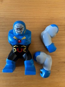 BRAND NEW LEGO DARKSEID MINIFIG -  76028 sh0152