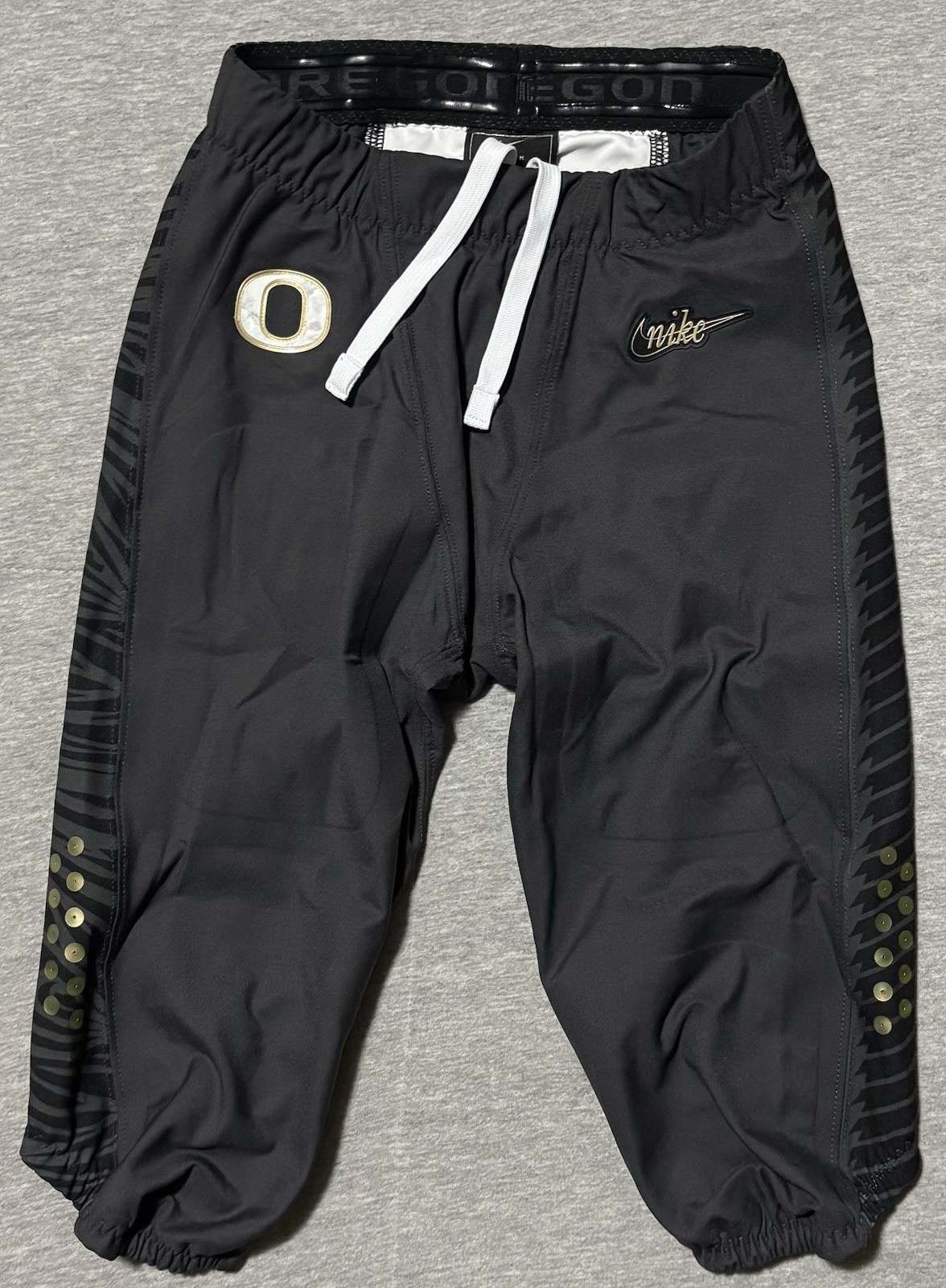 2025 Nike OREGON DUCKS PLAYER EXCLUSIVE GAME WORN SHOE DUCK Football Pants RARE!