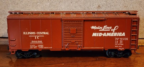 Illinois Central Railroad 40' SD 30136 Kadee Kar Line Athearn RTR | Zustand: Used
