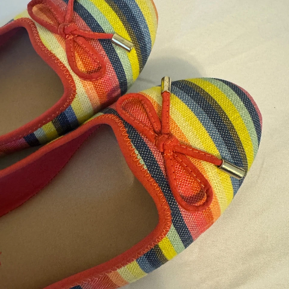 Lindos zapatos planos deportivos de ballet a rayas AK Anne Klein 9,5 rojo con acento de lazo Foto 3 de 4