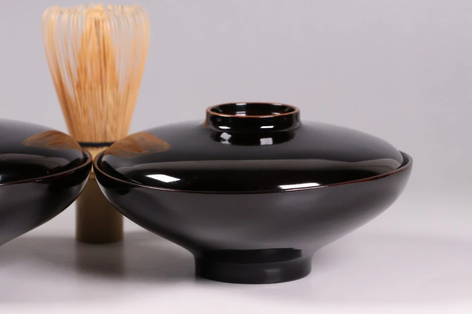 Japanese Wajima Lacquer Pair of Lidded Soup Bowl 5.4inch Gold Rooster Maki-e - Image 2 of 4