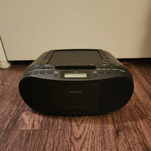 Sony CFD-S70 Stereo CD Player Cassette Recorder AM/FM Radio Boombox Tested Works