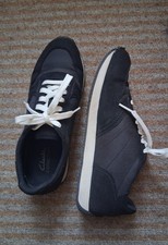 Black/white Clarks everyday trainers