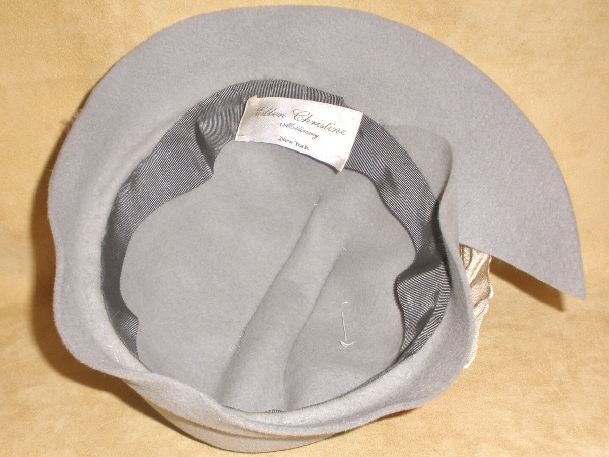 Light Gray Wool Felt Molded Cloche Hat w/ Flower by Ellen  display picture 3