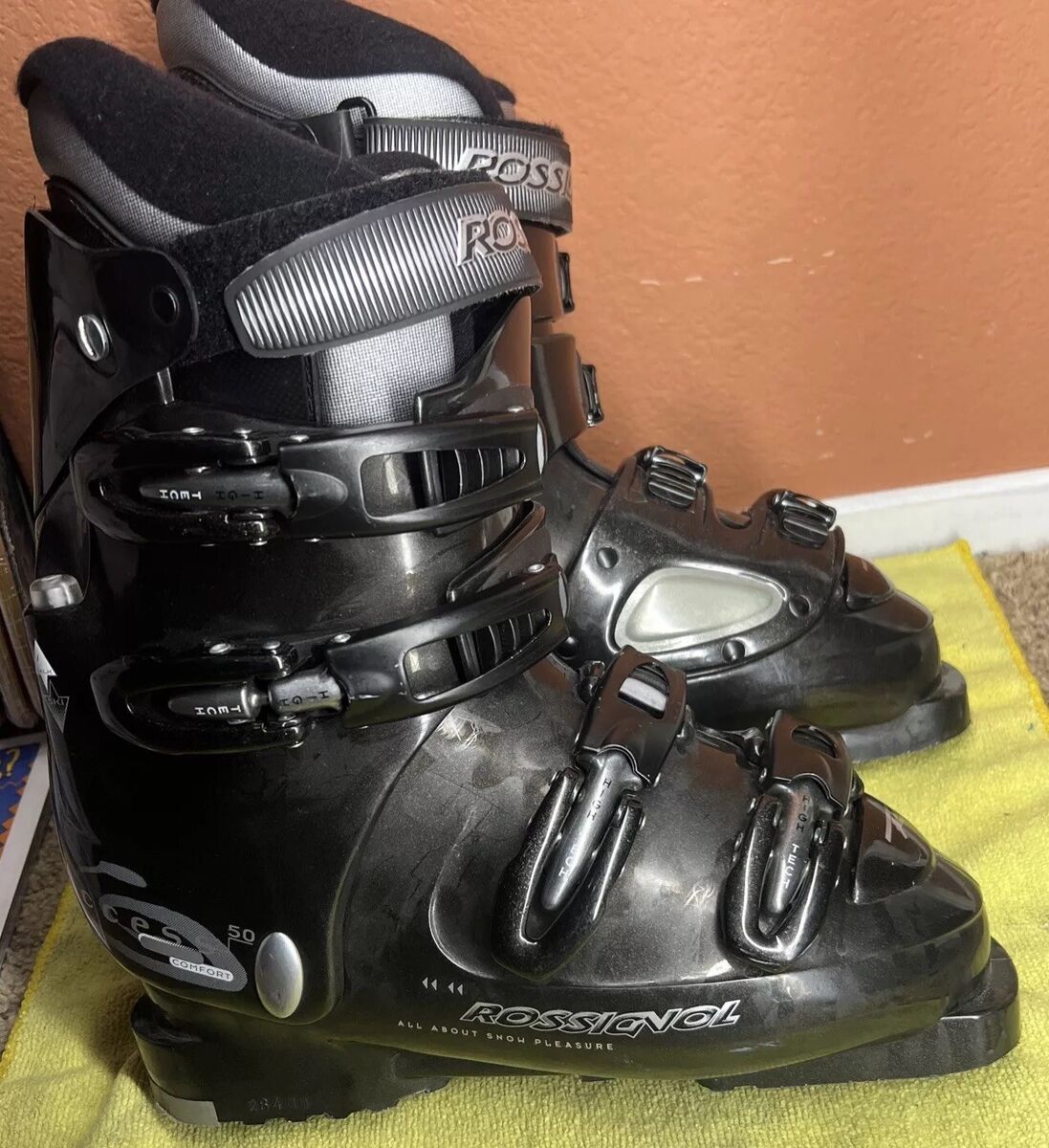 ROSSIGNOL SIZE 25-25.5 SKI BOOTS GT 702 SX ACCESS COMFORT 50 ROSSIGNOL SIZE 25-25.5 SKI BOOTS GT 702 SX ACCESS COMFORT 50