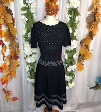 Alexander McQueen Scalloped Cutout Black And White Knit Short Sleeve Dress Sz M