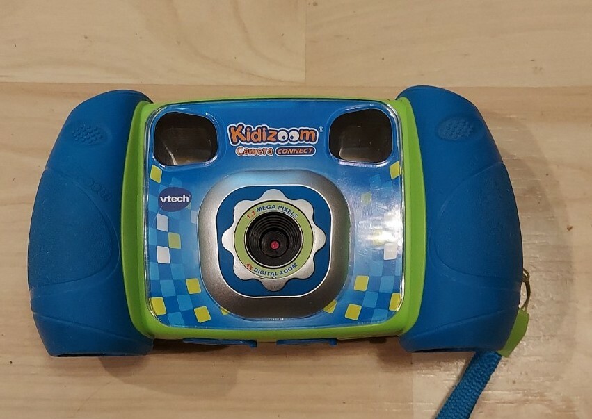 Vtech Kidizoom Blue Camera Connect 1.3 Mega Pixels 4X Digital Zoom