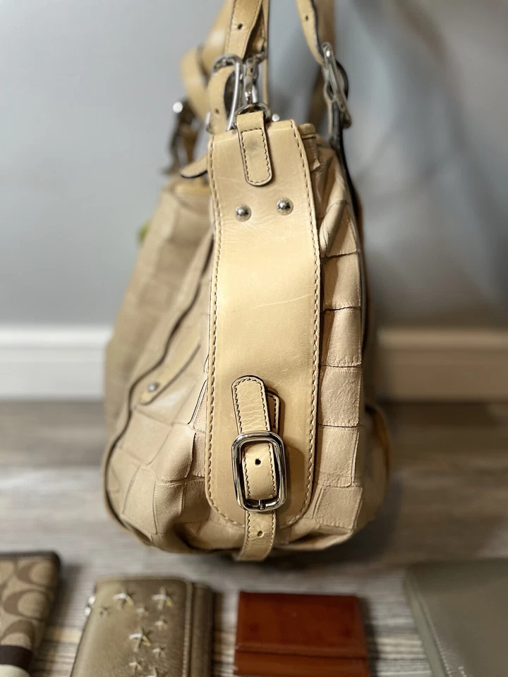 TOD'S Leather Hobo Slouchy Bag Beige With Crossbody Strap - Image 4 of 4