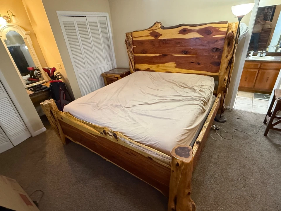 King Solid Cedar Bed Frame - Image 2 of 2