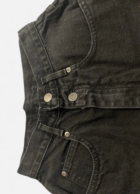 Pantalones Cortos Vaqueros Lee Negros Cintura Alta Años 90 De Colección Con Detalle De Doble Botón Foto 3 de 4