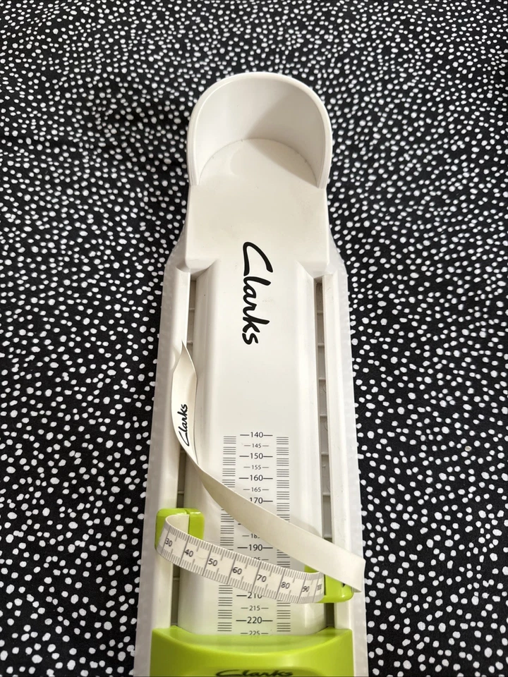 Clarks Junior Foot Measuring Gauge Green/White (Size 10 Junior - 10 Adult) - Image 3 of 4