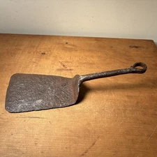 Antique 1700’s Primitive Iron Shovel/Spatula Hand Forged 9” L Heavy Rusty Grunge