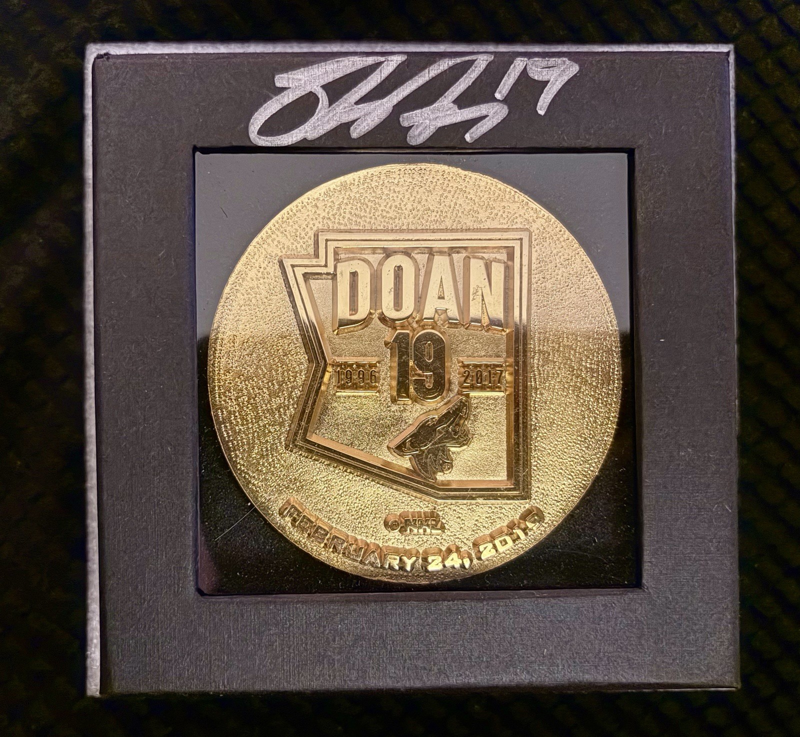 NHL Shane Doan #19 Arizona Coyotes Gold Plated Commemorative Puck 2/24/2019