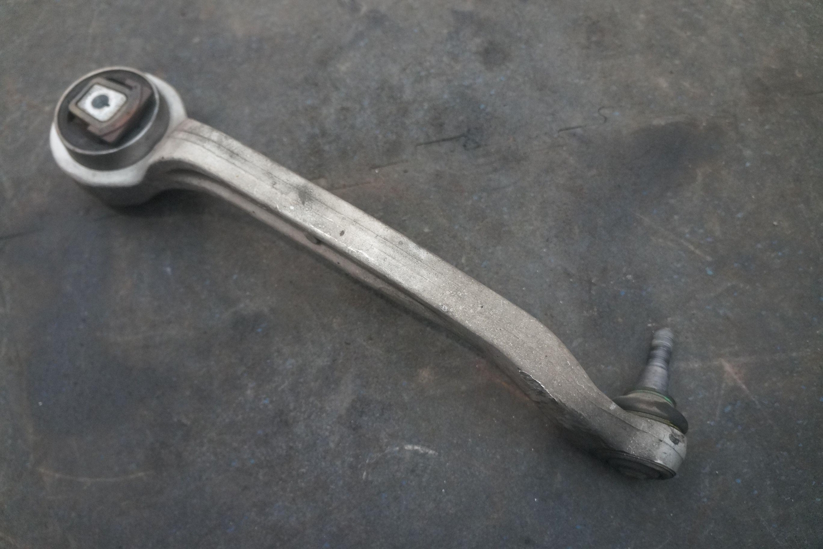 Front Left Lower Rearward Control Arm 3W0407693A Bentley Continental GTC 2016