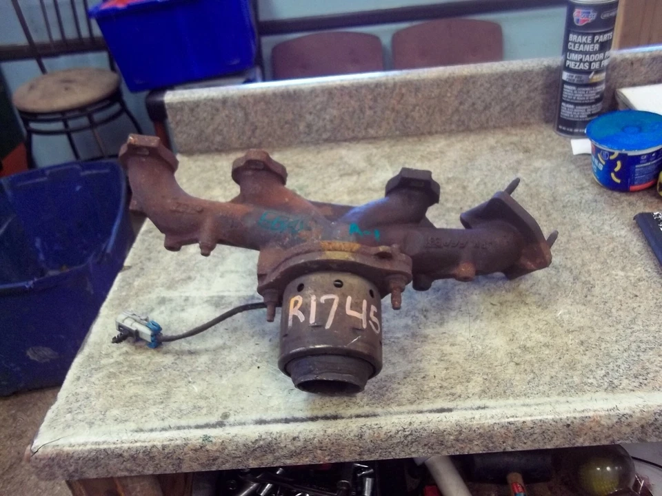 97 98 99 00 01 02 03 CENTURY ALERO IMPALA AZTEK COLECTOR DE ESCAPE 3,1 L TRASERO OEM Foto 2 de 4