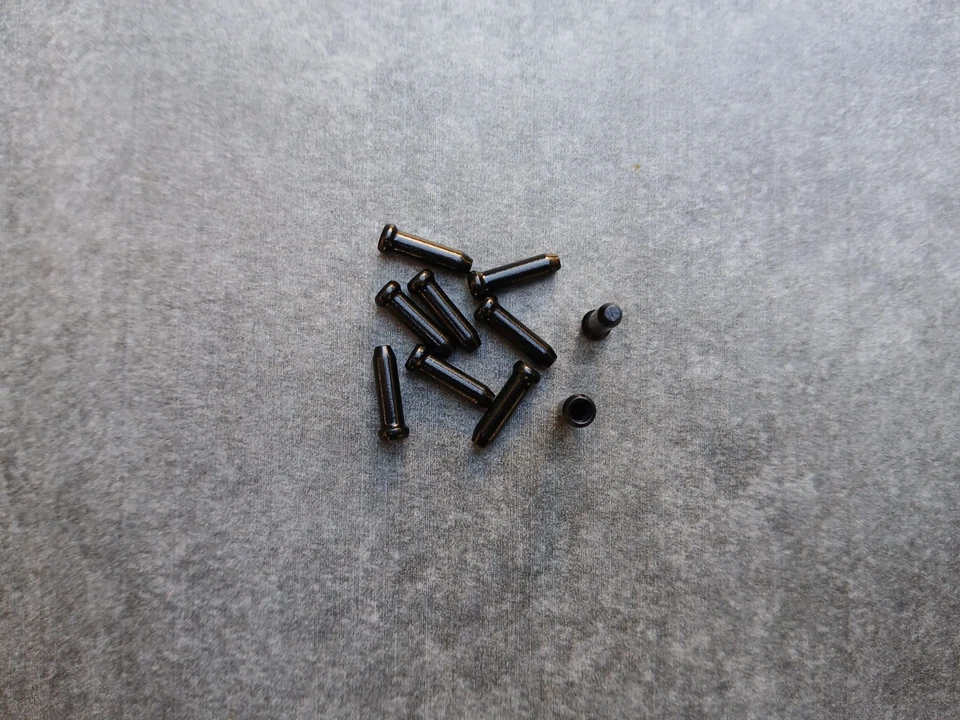 10 X ORIGINAL JAGWIRE ENDKAPPEN SCHWARZ FÜR SCHALTZUG UND BREMSZUG BIS 1.8 MM