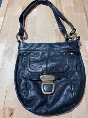 B.Makowsky BLACK Pebbled Leather Convertible  Crossbody Handbag - 9'' x 10''