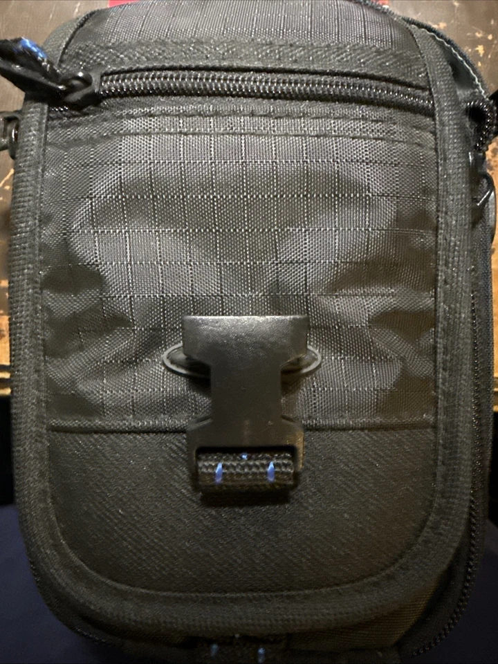 Samsonite Black Small 5 Pocket Camera Bag w/Strap 805BK - Image 2 of 3