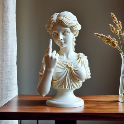 +#Vienna Goddess Statue Middle Finger Ornament NEW UK DE H3B1