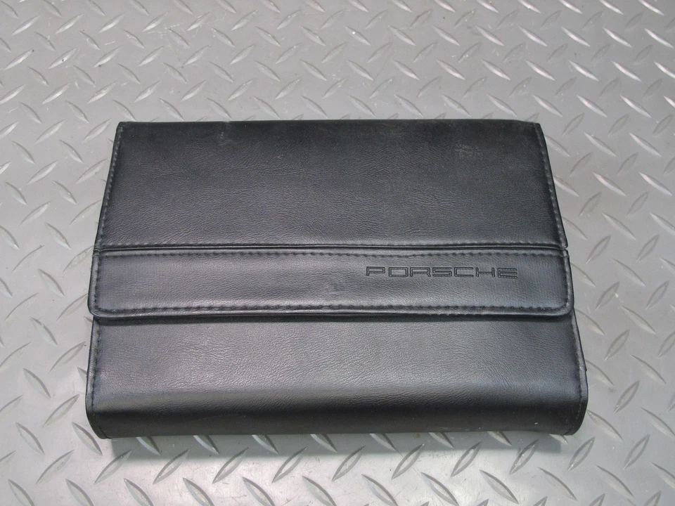 2014 PORSCHE CAYENNE 958 OWNERS OPERATOR BOOK MANUAL GUIDE SET W/ CASE SET - Image 2 of 4