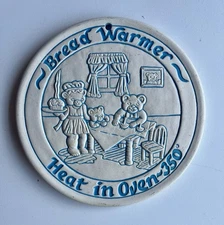 Vintage 1988 Lyn Ulick Bread/Buns/Dough Warmer Trivet - Teddy Bears