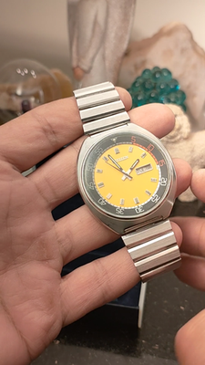 CITIZEN ヴィンテージ 1978 Vintage Yellow Dial Automatic Citizen GN-4-S automatic with a