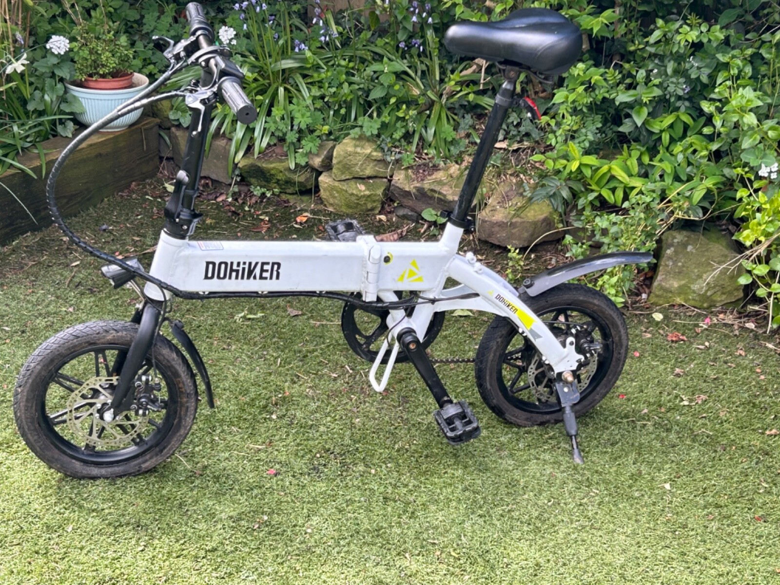 Dohiker e bike electric folding bike used good condition charger