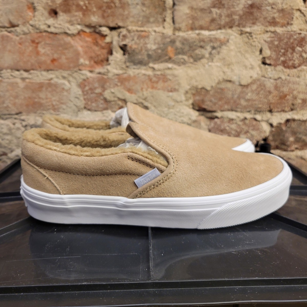 NWB Womens Vans Classic Slip-On Suede Shoe Cozy Brown #VN0A2Z41DFN
