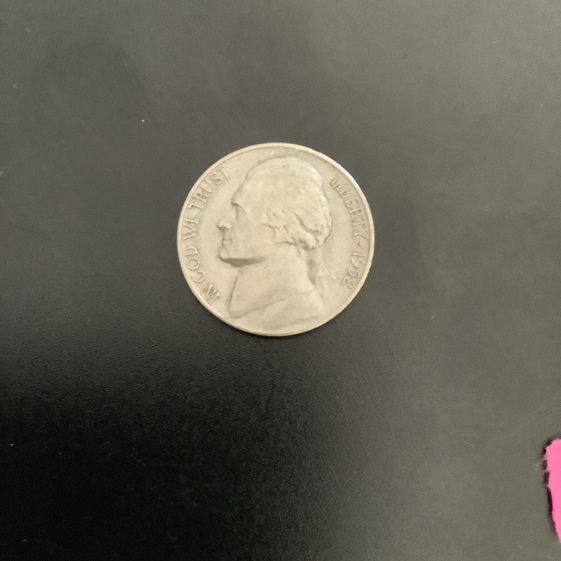 US 1952 D Jefferson 5c Nickel .... Nice details  ...... exact coin