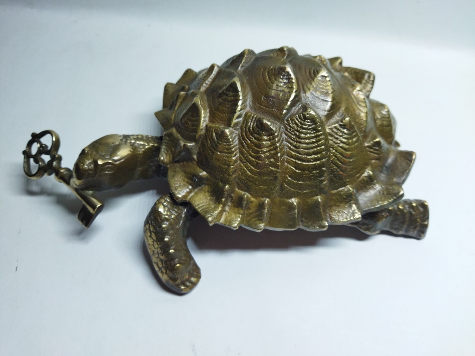 Handmade Bronze Turtle Jewelry Box for Unique Trinket Storage & Home Decor-image