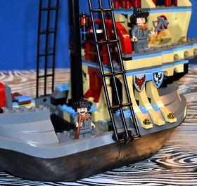 2005 LEGO Harry Potter 4768 The Durmstrang Ship Complete w/ Manual & Box