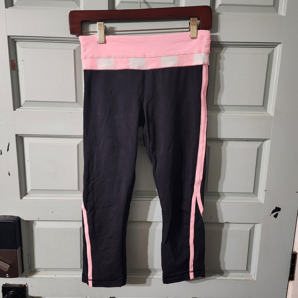 Lululemon Up The Pace Crop Black Pink Stripe Leggings Women's Size