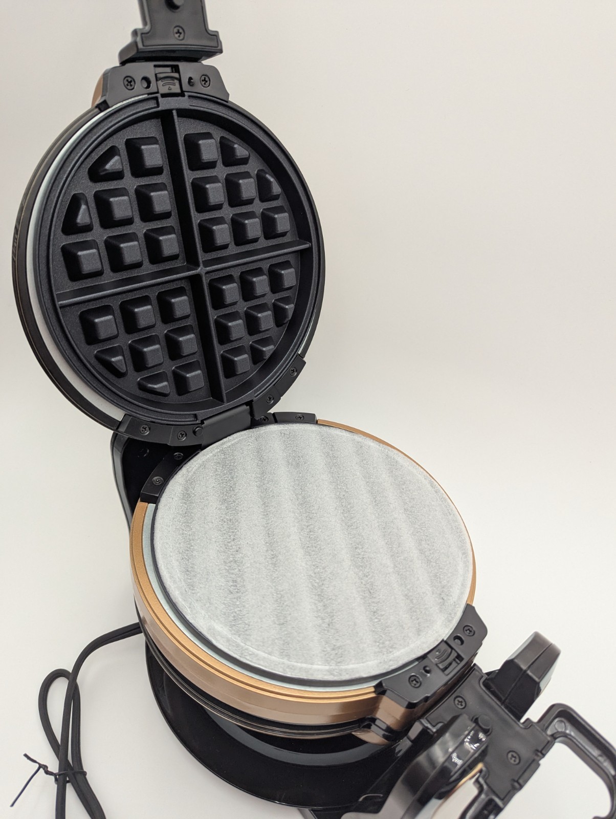 Ginny's Double Belgian Waffle Maker NEW