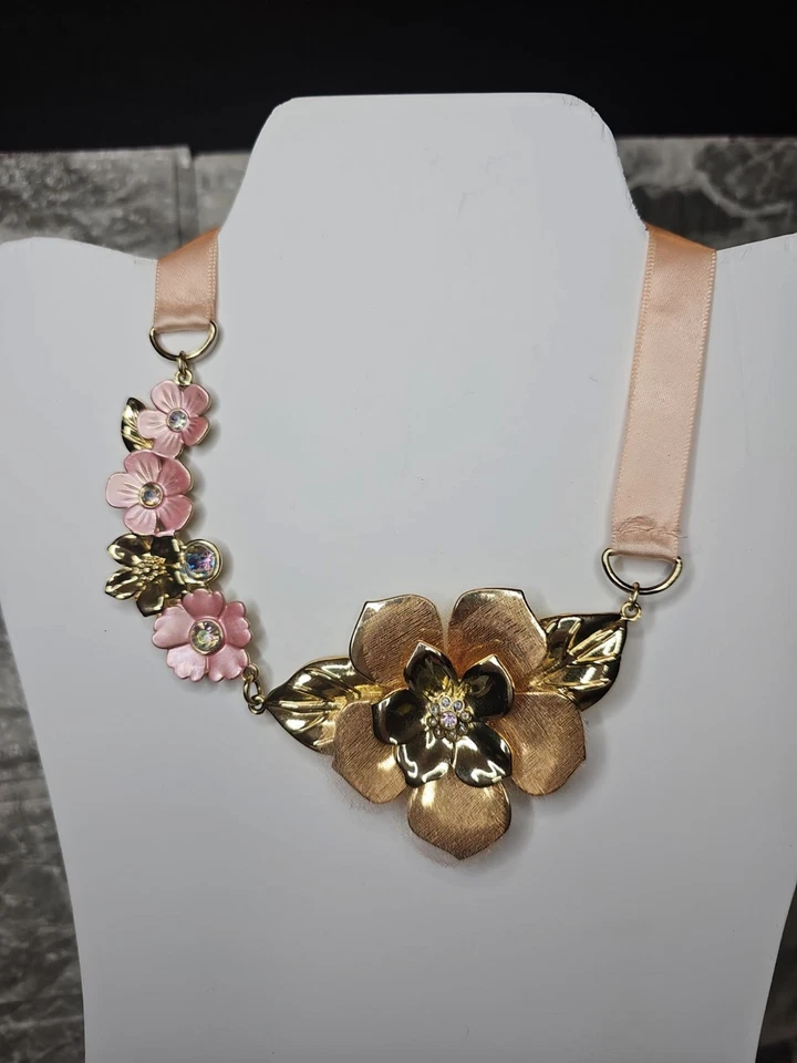 Gargantilla y pulsera Disney Vintage LTD Londres 2003 La Bella y la Bestia Foto 2 de 4