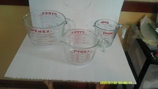 3-Pc. Pyrex Measuring Cup Set 8 Cup(564,4 Cup(532) & 2-Cup