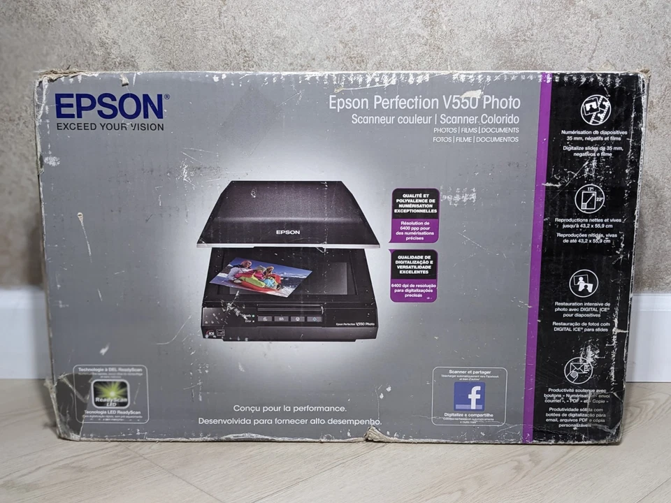 Epson Perfection V550 Photo Color Scanner w/ Original Box - Tested & Working! - Image 2 of 4