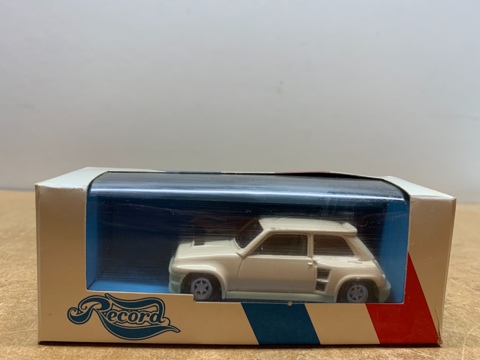 Foto 1 di 7